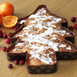 Cranberry Christmas Tree Cake