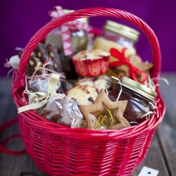 Edible Christmas Gift Basket!