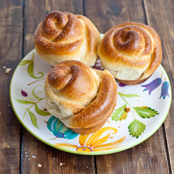 Cinnamon Rolls – Roses