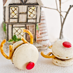 Gingerbread Macarons