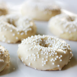 Lemon Wreath Cookies