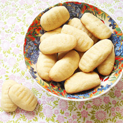 Kiss Me Honey Cookies