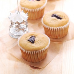 Cream Cheese & Cream Cupcake
