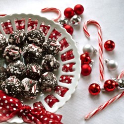 No Bake Chocolate Peppermint Balls