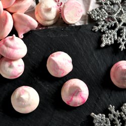 Peppermint Meringues
