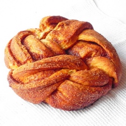 Cinnamon Spelt Ring