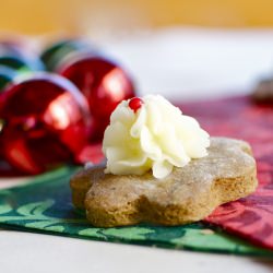 Holly Jolly Gingerbread Cookies