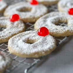 Hazelnut Wreath Cookies