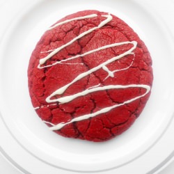 Red Velvet Cheesecake Cookies