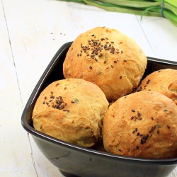 Garlic Jalapeno Buns