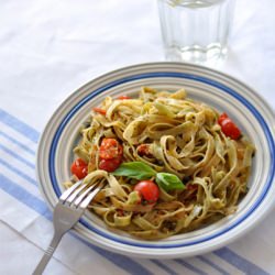 Pasta with Tomatoes and Mint Pesto