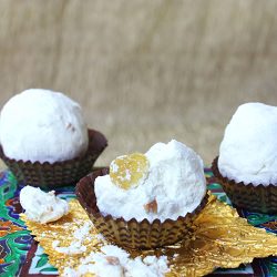 Semolina Snowballs