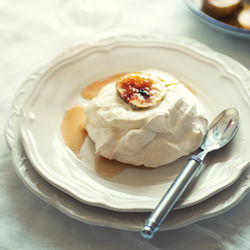 Fig & Greek Yoghurt Pavlovas