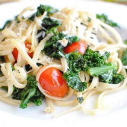 Linguine with Kale and Tomatoes