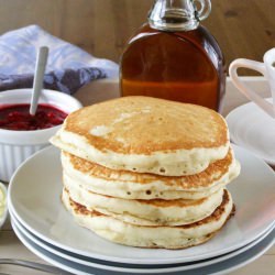 Light and Fluffy Vegan Pancakes