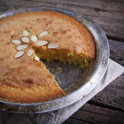 Simple Almond Cake