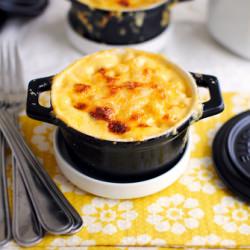Baked Mac & Cheese Pots