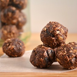 Chocolate No-Bake Energy Bites