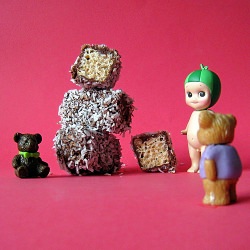 Marshmallow Rice Krispie Lamingtons