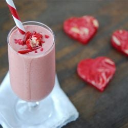 Red Velvet Cheesecake Milkshake