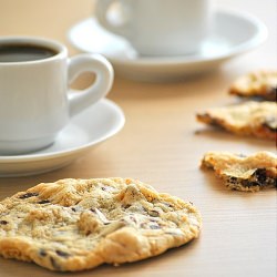 Cookies with Dried Apricots & Chocolate