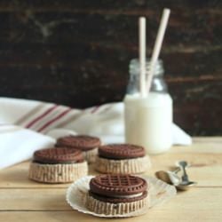 Cookies & Cream Cheesecakes