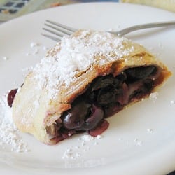 Kirschstrudel