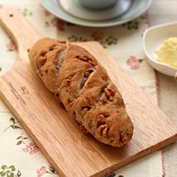 Whole Wheat Walnut Bread