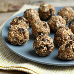 Oatmeal Chocolate Chip Cookie Balls