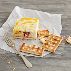 Lemoncurd and Strawberry Swirls