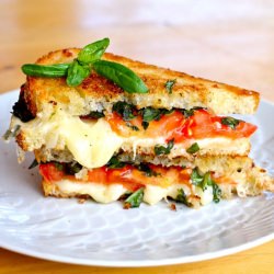 Caprese Grilled Cheese