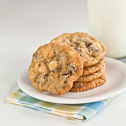 Chocolate Chip Oatmeal Cookies