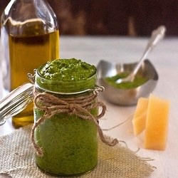 Spinach Pesto with Roasted Garlic