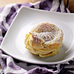 Italian Cream Puffs with Custard