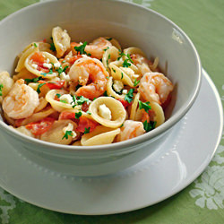 Greek Style Salad Shrimp with Pasta