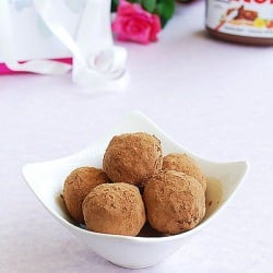 Easy Nutella Truffles