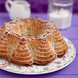 Cake with Pears and Almonds