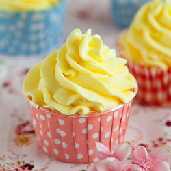 Lemon Poppyseed Cupcakes