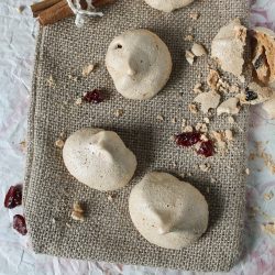 Cinnamon Meringues