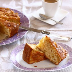 Apple & Almond Cake