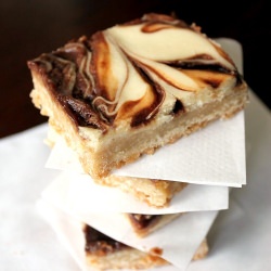 Nutella Caramel Cheesecake Bars