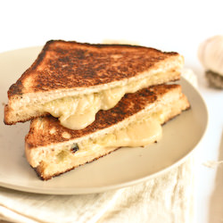 Roasted Garlic & Gruyère Toasties