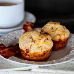 Bacon & Cheddar Breakfast Muffins