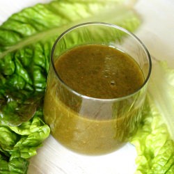 Chard, Lettuce, Pear, and Ginger Smoothie