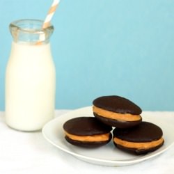 Caramel & Choc Whoopie Pies