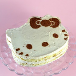 Hello Kitty Tiramisu Cake