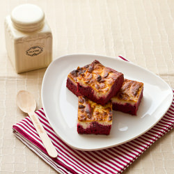 Red Velvet Cheesecake Brownie