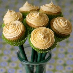 Daffodil Cupcakes