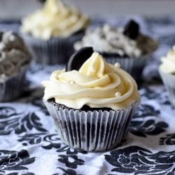 Chocolate Oreo Cupcakes