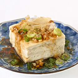 Steamed Tofu with Garlic Soy